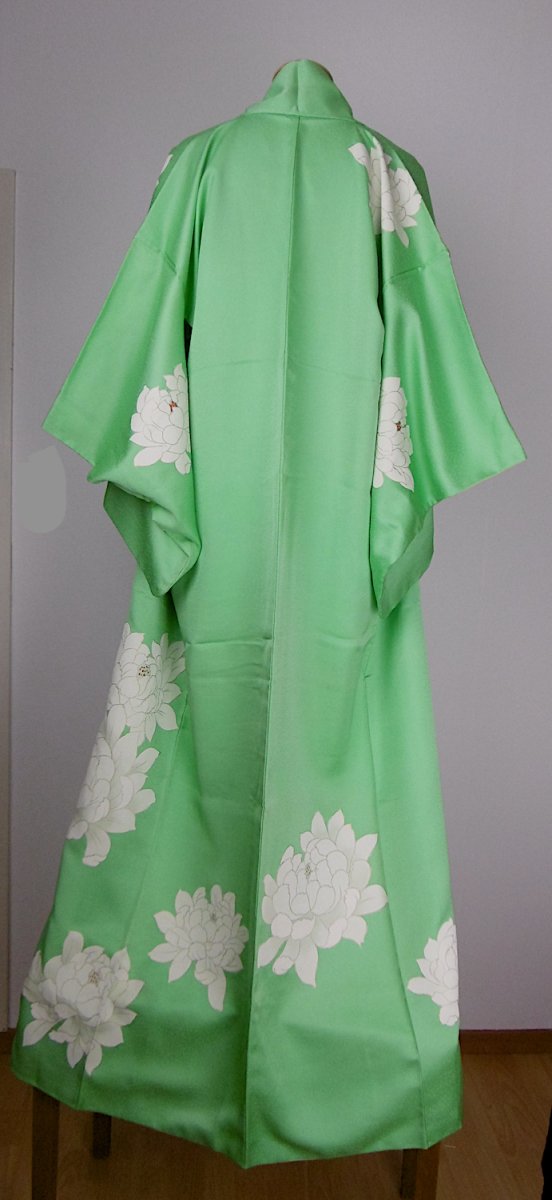 (14) Grön vita blommor